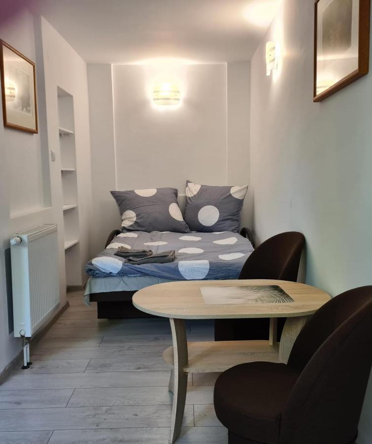 Ferienwohnung Kawalerka W Kudowie Zdroj Bad Kudowa Exterior foto